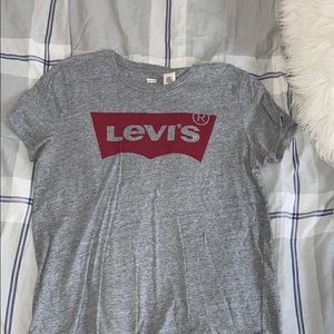 Levi’s T-shirt